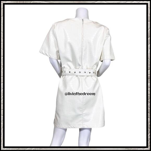 Cinq a Sept Abytha Belted Faux Leather Minidress
Alabaster SZ 8 $395 - Picture 9 of 15